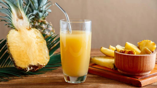 Smoothie à l’ananas, à la carotte et à la pomme
